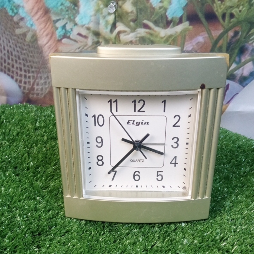 🏠 Silver Elgin Table Clock - Quartz